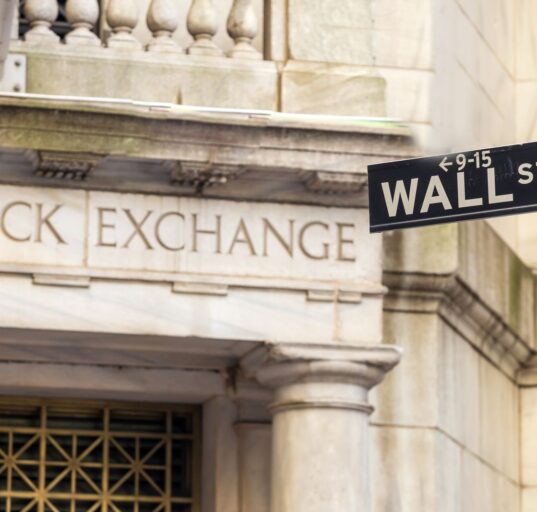 Stocks Fall as Crude Prices Soar and Bond Yields Climb